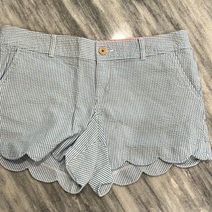 Lilly Pulitzer blue and white buttercup short